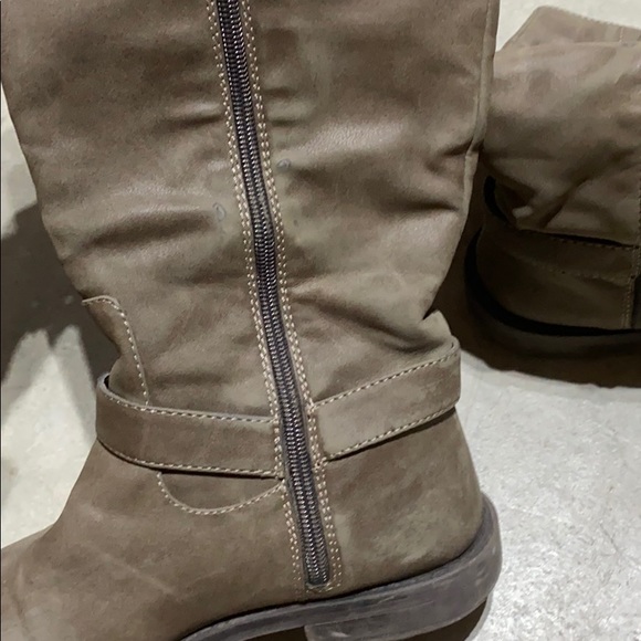 boots - Picture 5 of 6